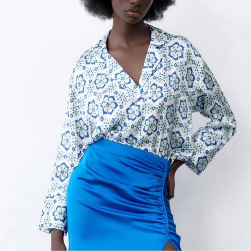 Zara Flowing Floral Blouse Small